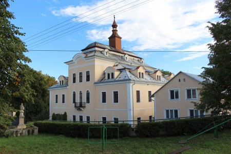 nalzovicky-zamek-ustav-socialni-pece-nalzovice